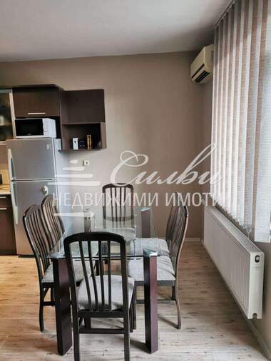 Продажба - Апартамент във Вароша,  Търговище