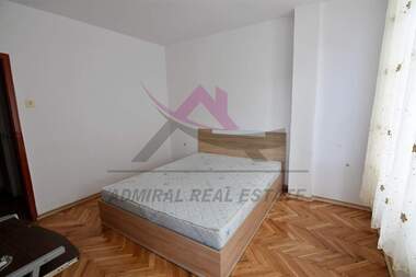 Închiriere - Apartament în Ceaîka,  Varna