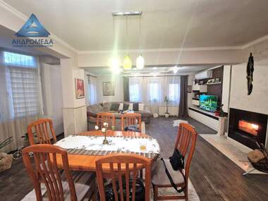 For sale - Apartment in 9-ti kvartal,  Pleven