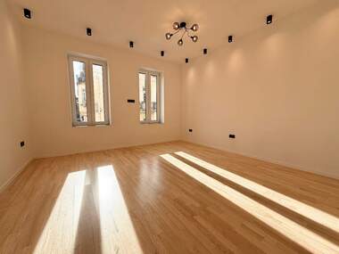 Vânzare - Apartament în Center,  Sofia