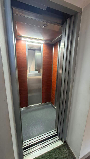 Închiriere - Apartament în Center,  Ruse