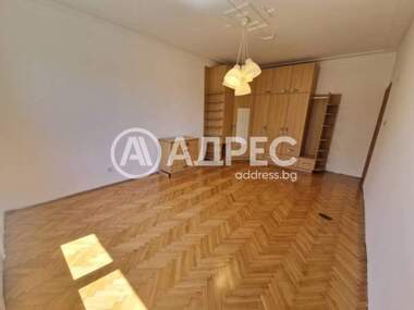 Kira - Apartman olarak Oborishte,  Sofia
