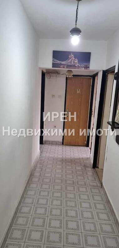 Vânzare - Apartament în Hale,  Iambol
