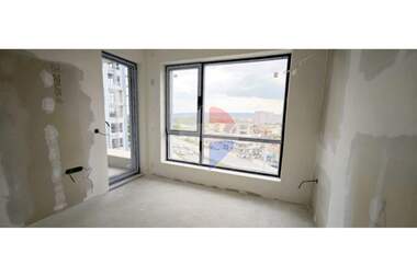 Vânzare - Apartament în Mladost 1,  Varna