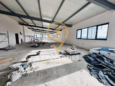 Miete - Büro in Grand Mol,  Warna