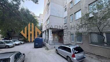 Vânzare - Apartament în Zimno kino Trakia,  Varna