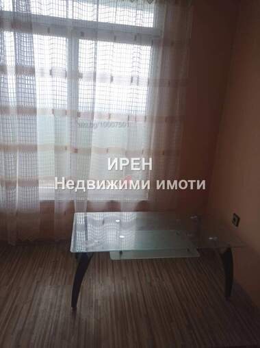 Vânzare - Apartament în Iztok,  Iambol