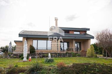 For sale - House in Stamboliyski,  Haskovo