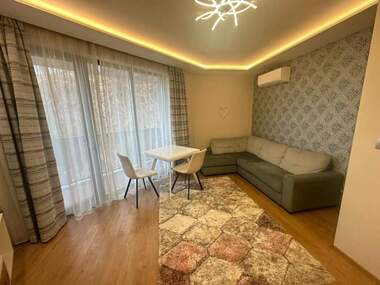 Miete - Wohnung in Mladejki halm,  Plowdiw
