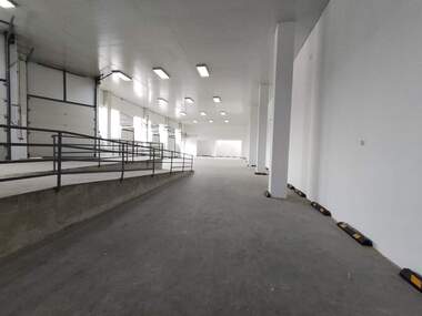 For rent - Warehouse/Storage Unit/Storage in Promishlena zona,  Targovishte