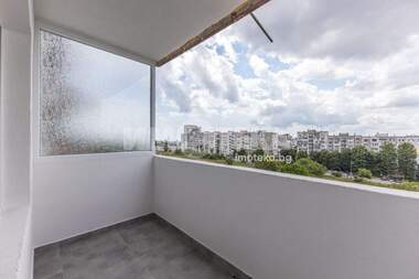 For sale - Apartment in Vazrajdane 2,  Varna