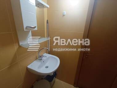 Наем - Апартамент в Център,  София