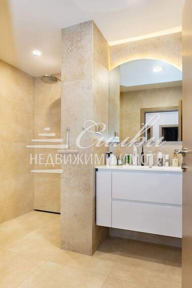For sale - Floor of a house in Veliki Preslav,  Shumen