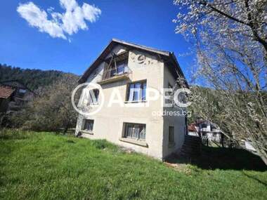 For sale - House in Govedarci,  Sofia Oblast