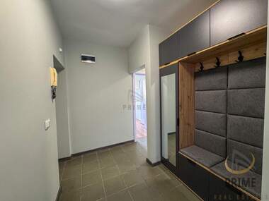 Miete - Wohnung in Zentar,  Burgas