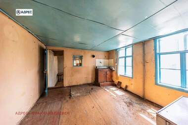 For sale - House in Troian,  Lovech
