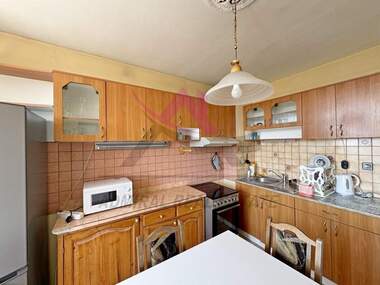 For rent - Apartment in Kolhozen pazar,  Varna