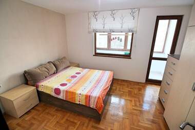 Închiriere - Apartament în Țentăr,  Burgas