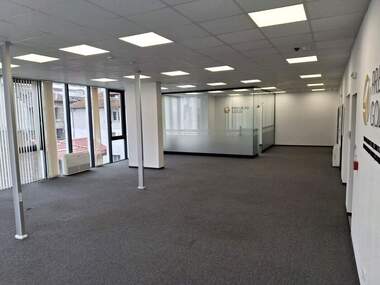 Kira - Ofis olarak Center,  Sofia