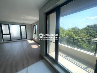 Vânzare - Apartament în Hristo Smirnenski,  Plovdiv