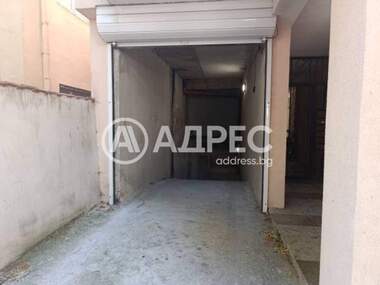 Продажба - Паркомясто в Център,  Варна