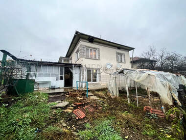 For sale - House in Pet Kladenci,  Ruse