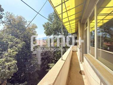 Наем - Апартамент в Център,  София