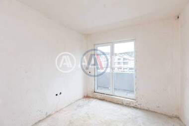 Vânzare - Apartament în Vinița,  Varna