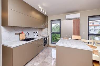 Продажба - Апартамент в Долно Езерово,  Бургас