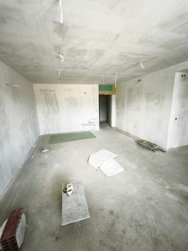 Vânzare - Apartament în Iztok,  Pernik