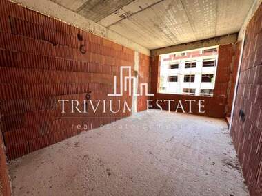 Продажба - Апартамент в Остромила,  Пловдив