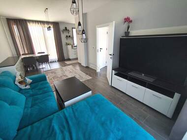 Kira - Ev olarak Sarafovo,  Burgas