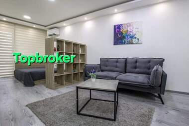 Închiriere - Apartament în Mladejki hălm,  Plovdiv