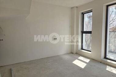For sale - Apartment in Zimno kino Trakia,  Varna