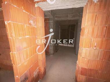 Satış - Apartman olarak Vazrojdenci,  Karcali