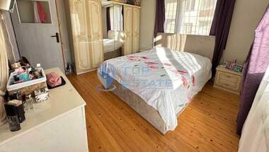For sale - Floor of a house in Centеr,  Veliko Tarnovo