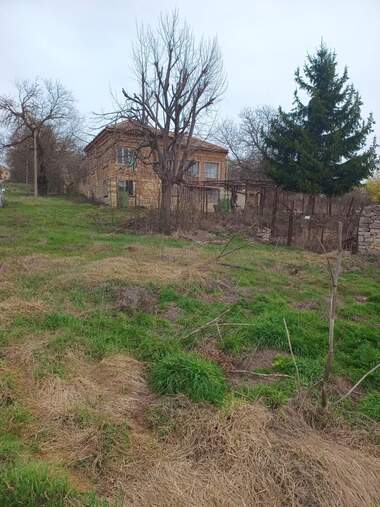 Vânzare - Casă în Bedjene,  Șumen