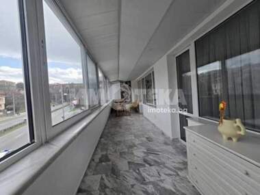 Închiriere - Apartament în Stariat grad,  Plovdiv
