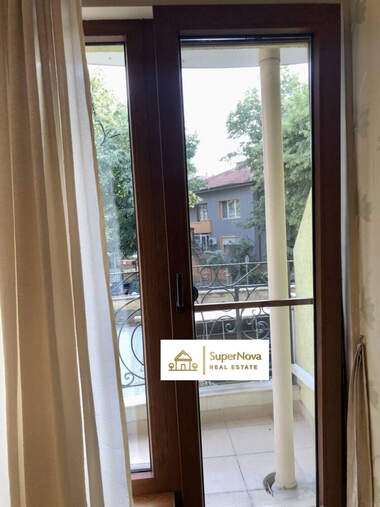 Închiriere - Apartament în Mladejki hălm,  Plovdiv