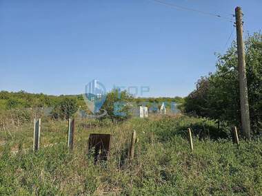 Vânzare - Spațiu industrial în Sadina,  Tărgoviștie