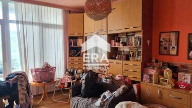 Verkauf - Wohnung in Zentar,  Iambol