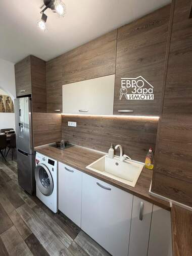 Închiriere - Apartament în Tri ceuceura-iug,  Stara Zagora