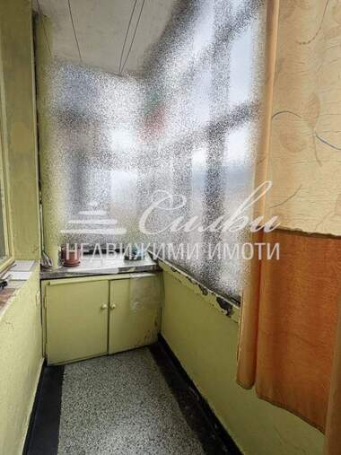 Vânzare - Apartament în Center,  Șumen