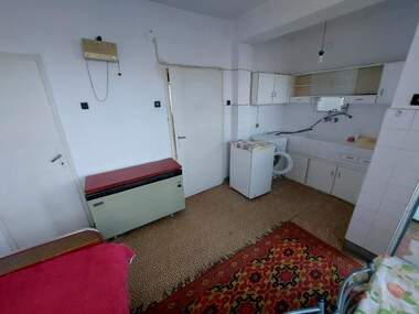Verkauf - Wohnung in Zentar,  Targowishte