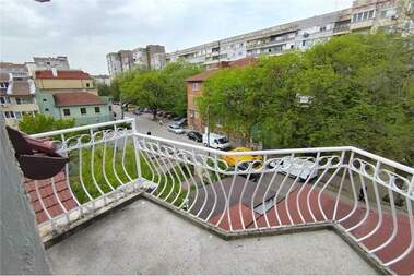 Închiriere - Apartament în Hășove,  Ruse