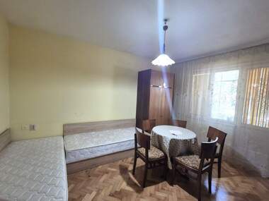 Продажба - Апартамент в Здравец,  Русе