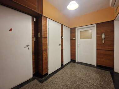 Продажба - Апартамент в Алеи Възраждане,  Русе