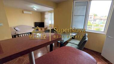 Închiriere - Apartament în Trakiîski,  Haskovo