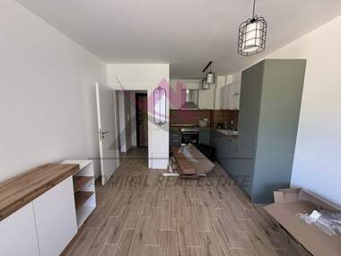 Kira - Apartman olarak Vazrajdane 4,  Varna