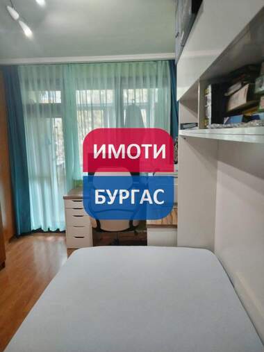 Продажа - Квартира в Изгрев,  Бургас